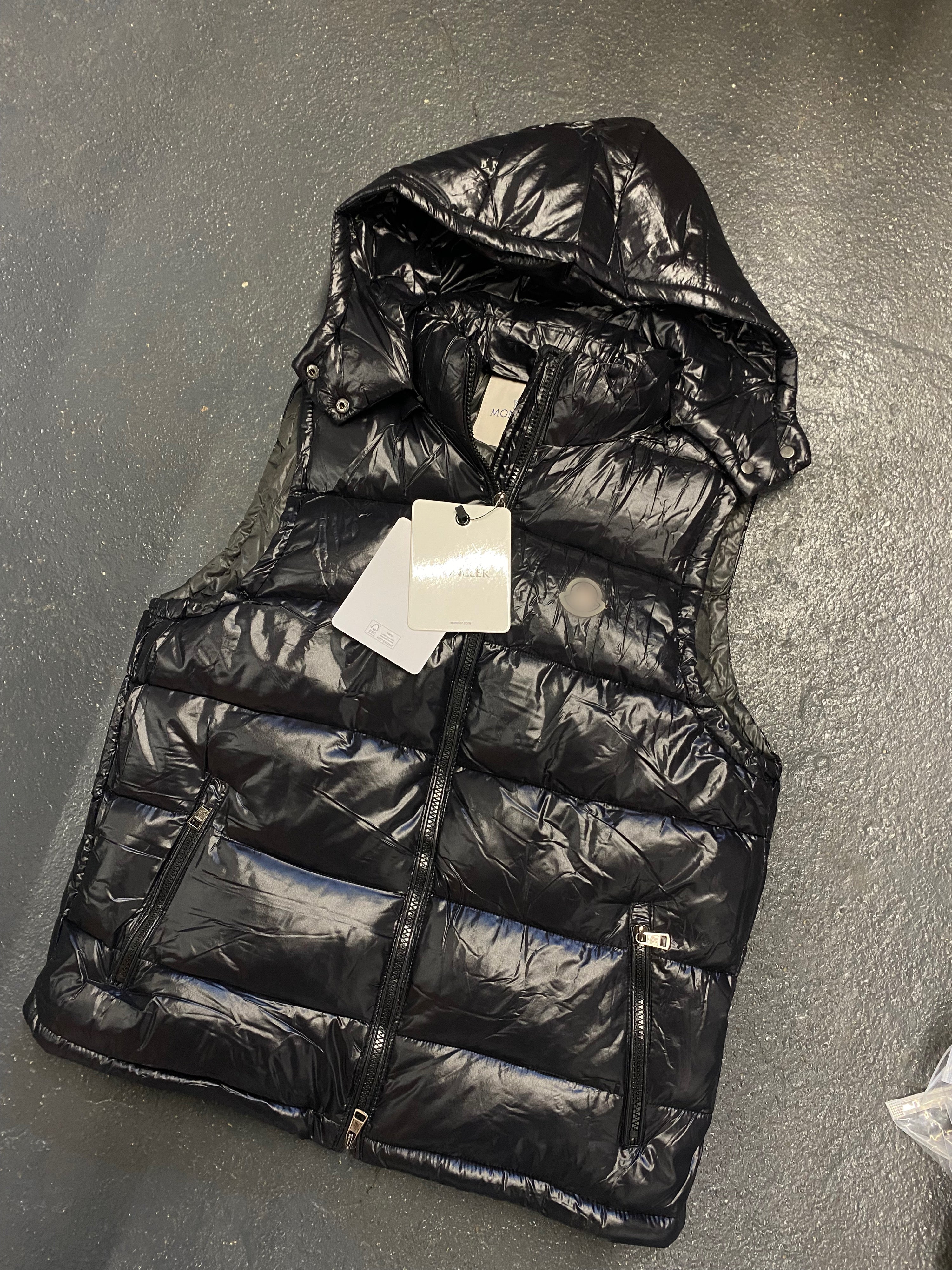 Moncs Gilet Hood
