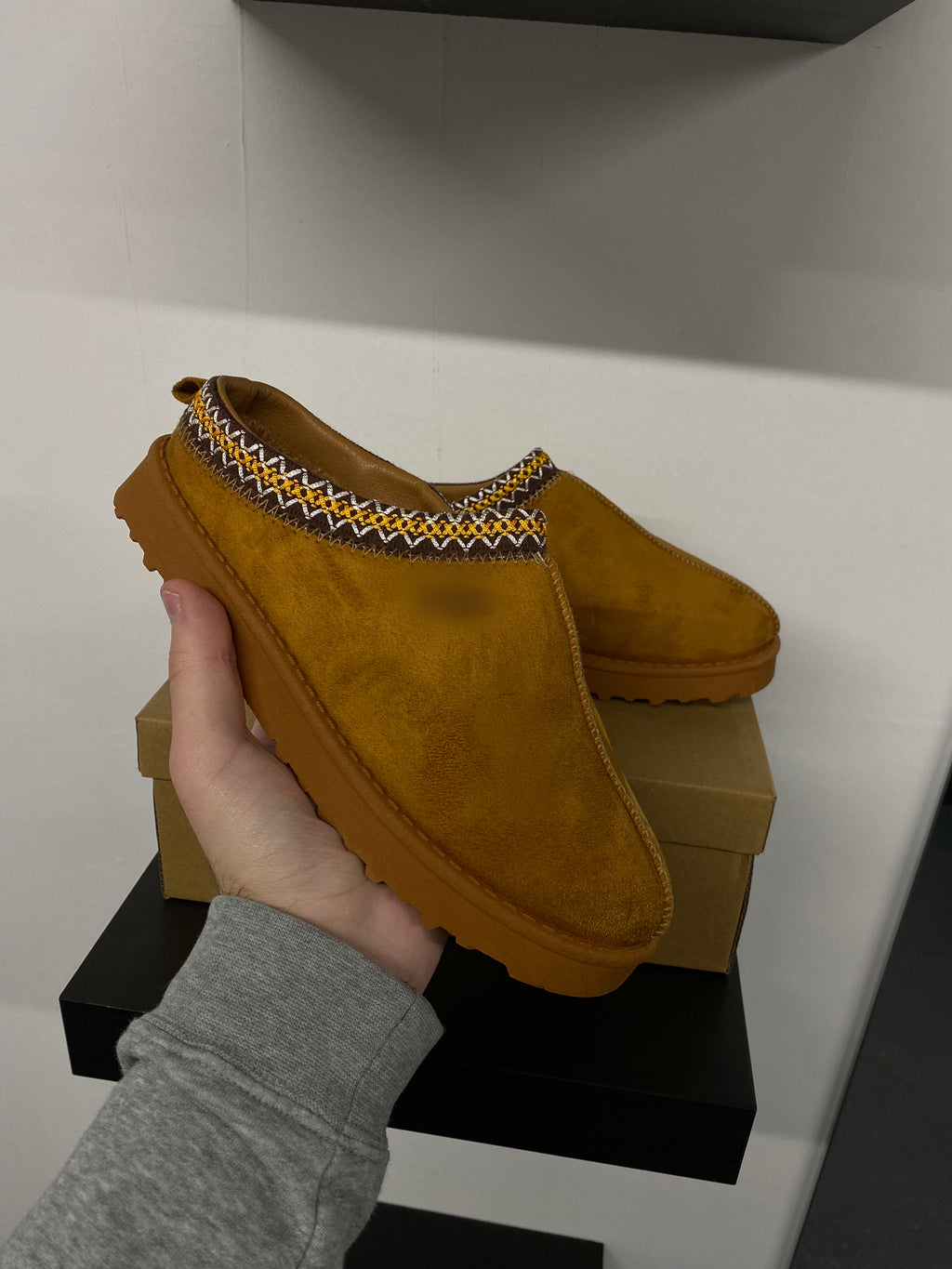 Brown Ug Tsmn
